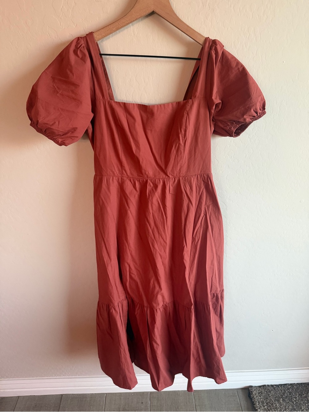 Astr The Label Poplin Puff Tiered Midi Dress Brick Color M Boho Cottagecore - Picture 2 of 4